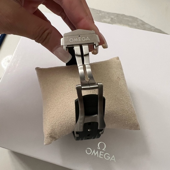 Beautiful and brand new coveted Omega G SeamDiver 42 ss green - Picture 8 of 14